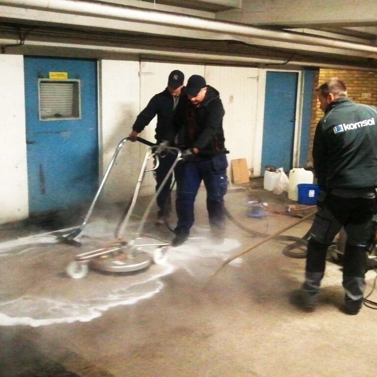 komsol controll innerseal risse beton garage chloride Cleaning reinigen heisses wasser deepclean